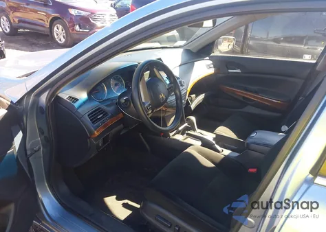 2011 Honda Accord 3.5 Ex z USA, uszkodzony, nr VIN 1HGCP3F79BA010295